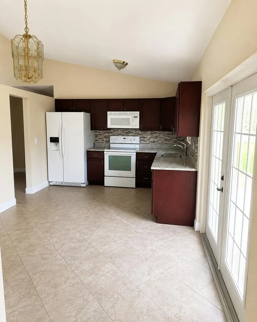 4231 SW 55th Avenue Davie FL 33314