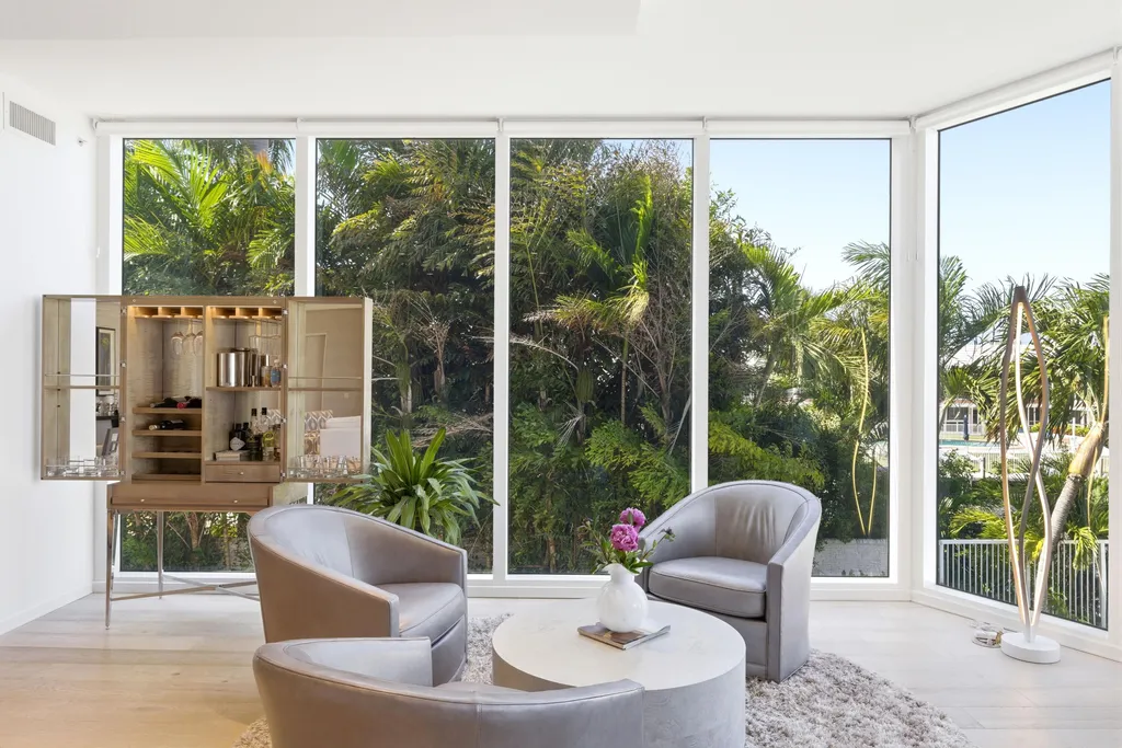 1110 Seminole Drive Fort Lauderdale FL 33304