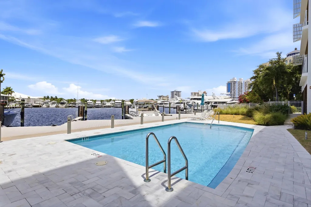 1110 Seminole Drive Fort Lauderdale FL 33304