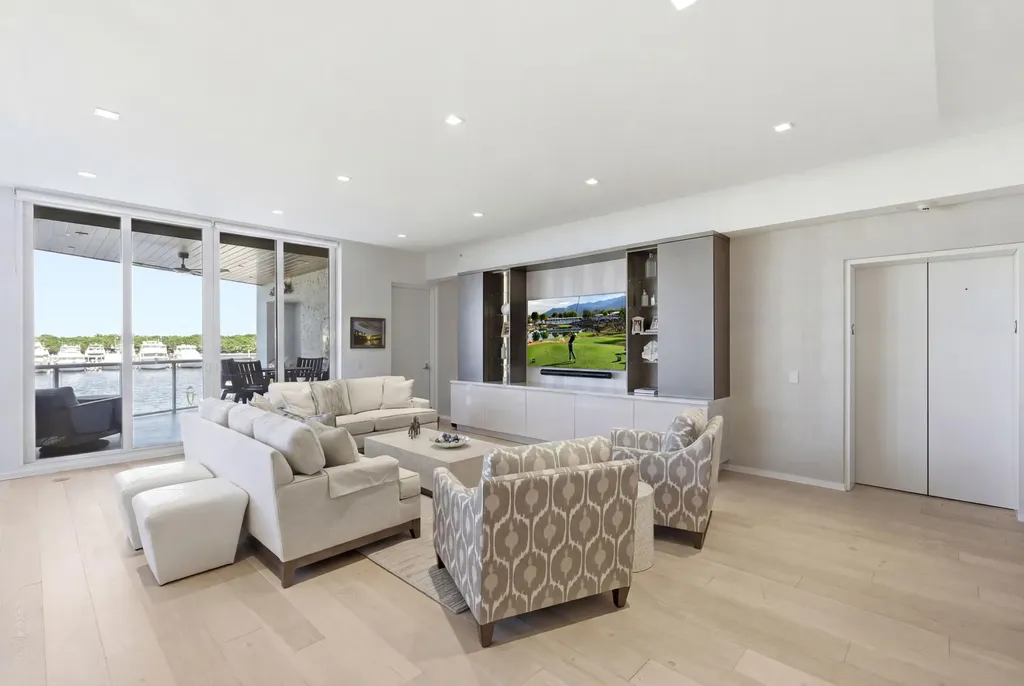 1110 Seminole Drive Fort Lauderdale FL 33304