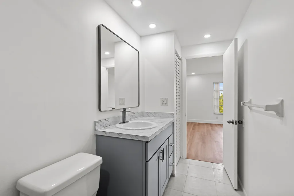 490 NW 20th Street Boca Raton FL 33431