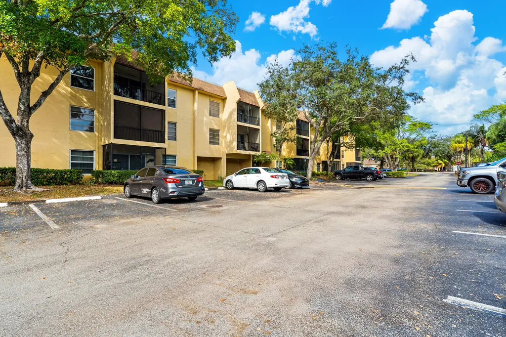 490 NW 20th Street Boca Raton FL 33431