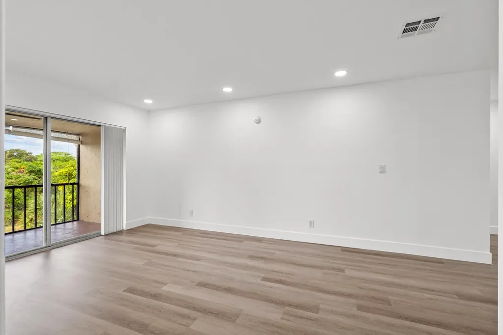 490 NW 20th Street Boca Raton FL 33431