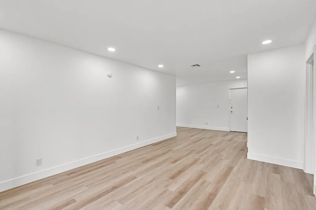 490 NW 20th Street Boca Raton FL 33431