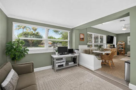 1446 W Perry Street Lantana FL 33462