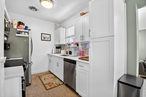 1446 W Perry Street Lantana FL 33462