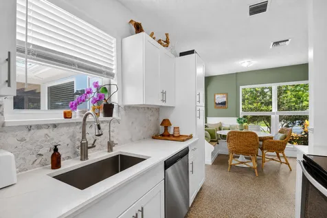 1446 W Perry Street Lantana FL 33462