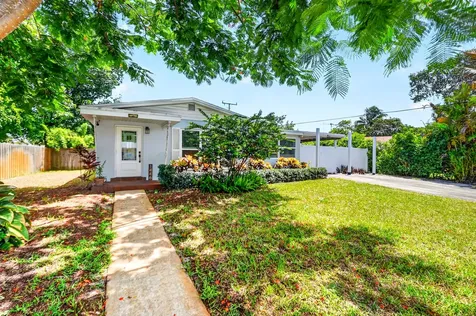 1446 W Perry Street Lantana FL 33462
