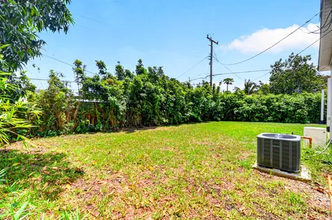 1446 W Perry Street Lantana FL 33462