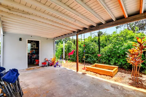 1446 W Perry Street Lantana FL 33462