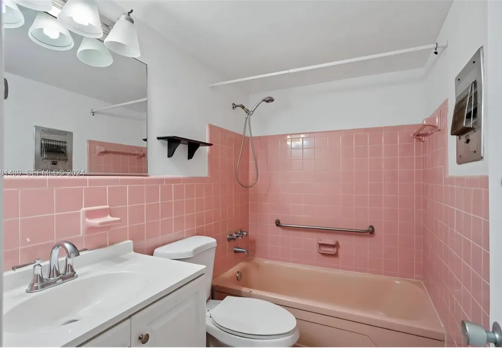 2000 NE 51st Court Fort Lauderdale FL 33308