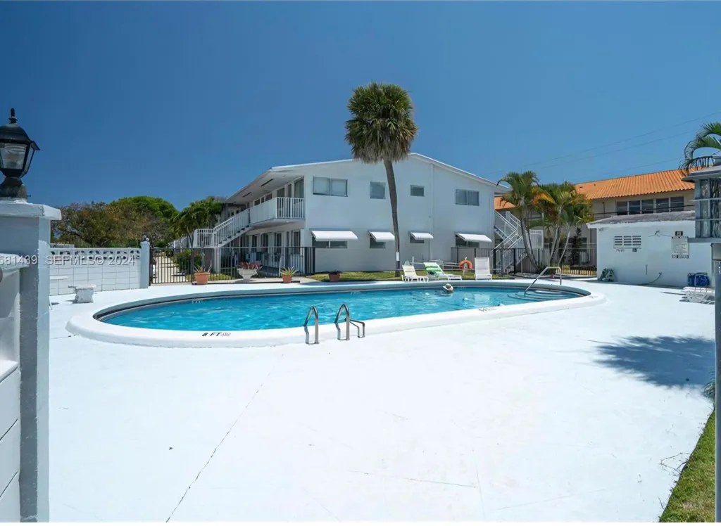 2000 NE 51st Court Fort Lauderdale FL 33308