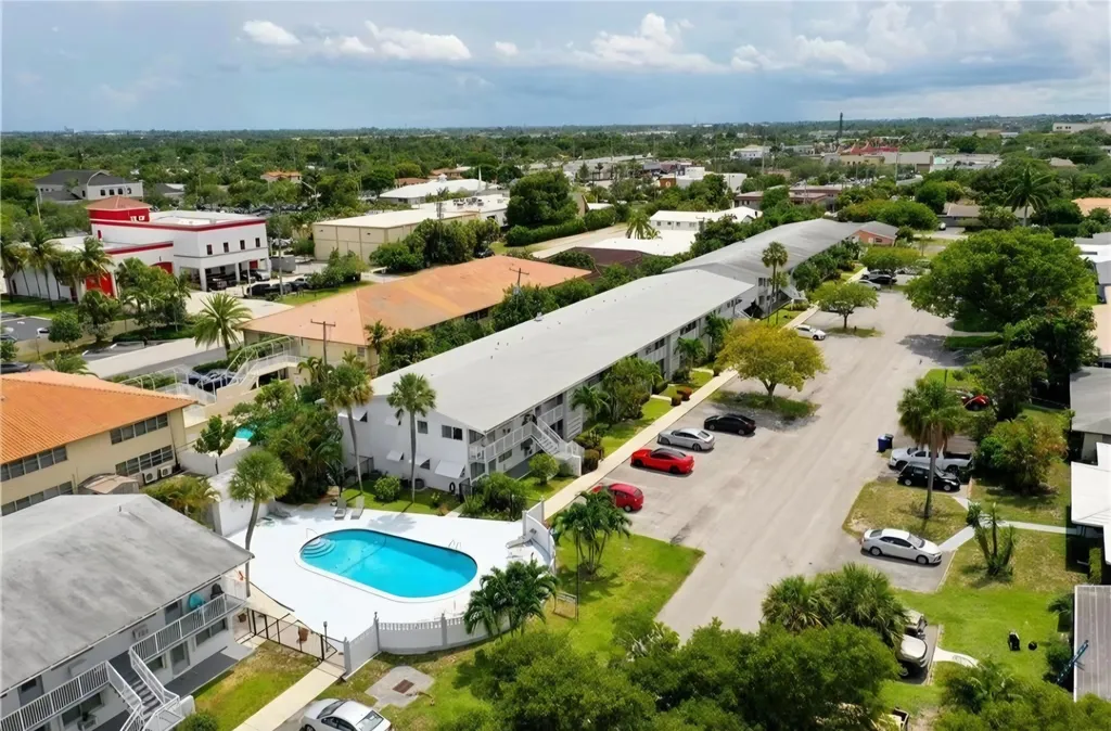 2000 NE 51st Court Fort Lauderdale FL 33308