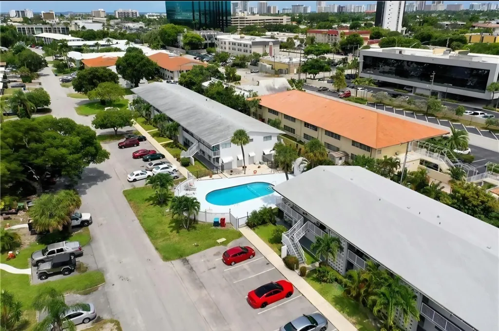 2000 NE 51st Court Fort Lauderdale FL 33308