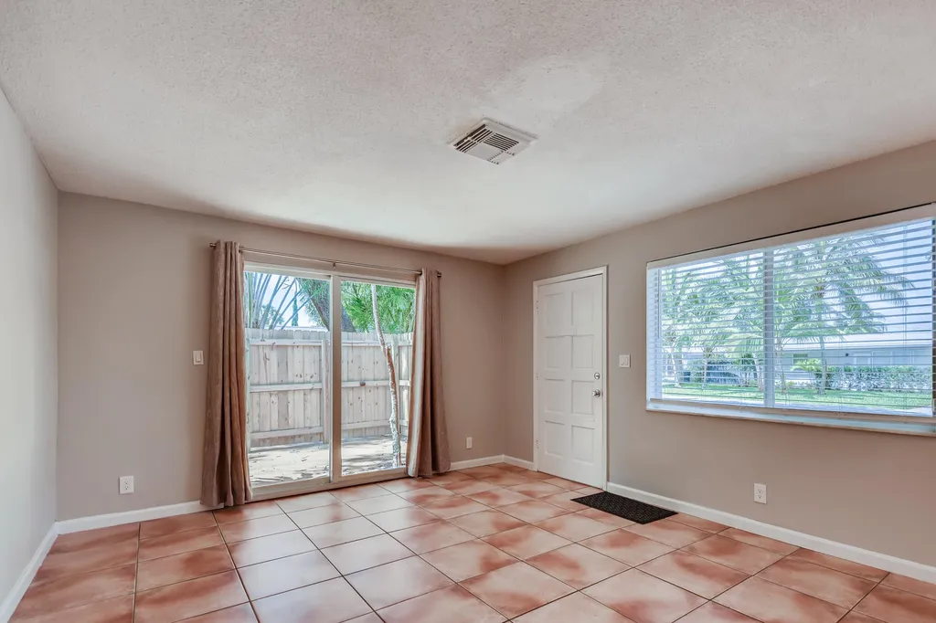 1720 NE 8th Avenue Fort Lauderdale FL 33305