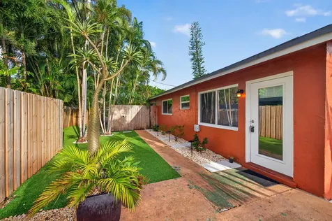 1720 NE 8th Avenue Fort Lauderdale FL 33305