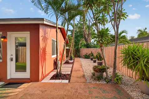 1720 NE 8th Avenue Fort Lauderdale FL 33305