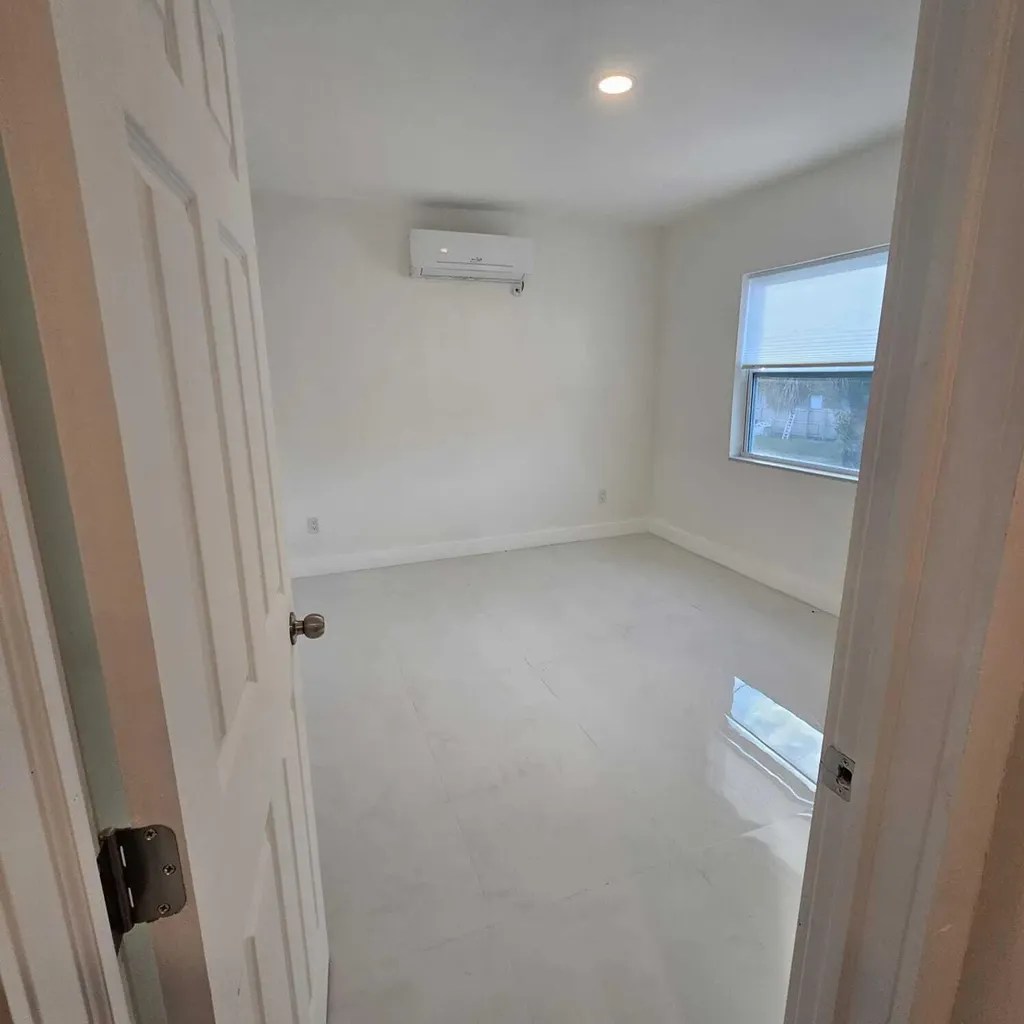 206 NE 13th Street Fort Lauderdale FL 33304