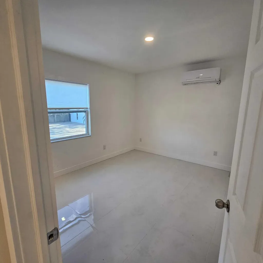 206 NE 13th Street Fort Lauderdale FL 33304