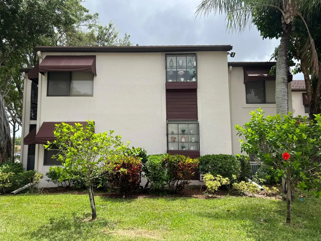 5068 Rose Hill Drive Boynton Beach FL 33437