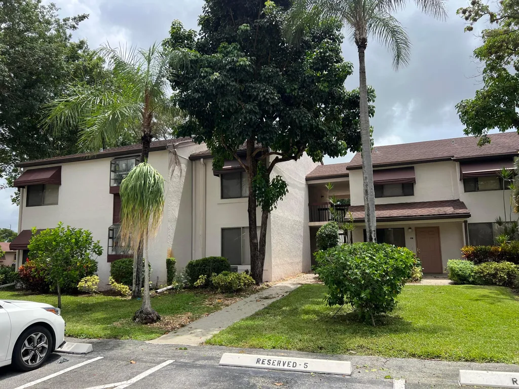 5068 Rose Hill Drive Boynton Beach FL 33437