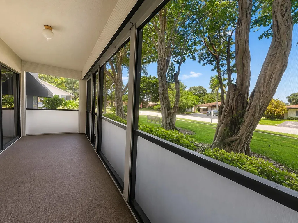 5068 Rose Hill Drive Boynton Beach FL 33437