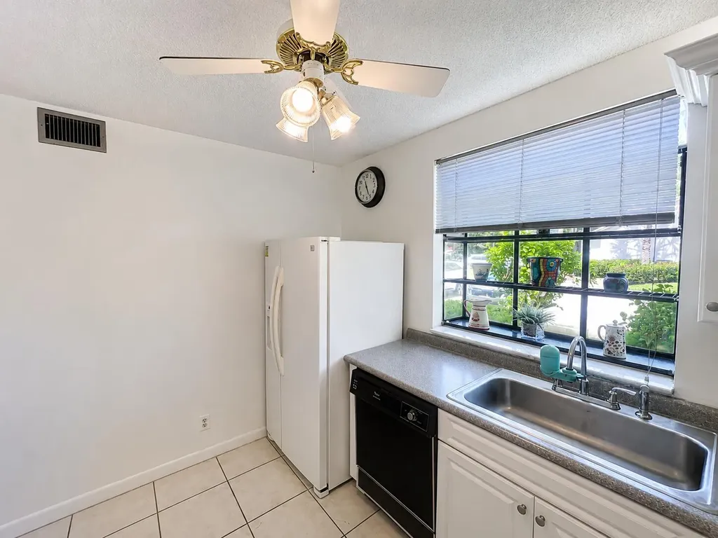 5068 Rose Hill Drive Boynton Beach FL 33437