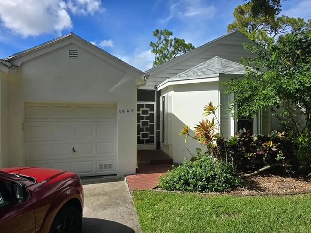 7608 Forest Green Lane Boynton Beach FL 33436