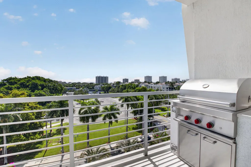 495 E Royal Palm Road Boca Raton FL 33432