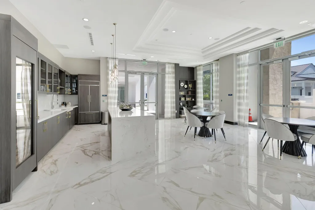 495 E Royal Palm Road Boca Raton FL 33432