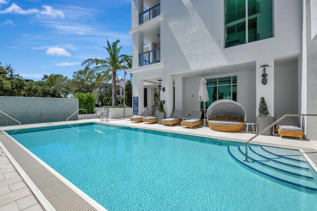 495 E Royal Palm Road Boca Raton FL 33432