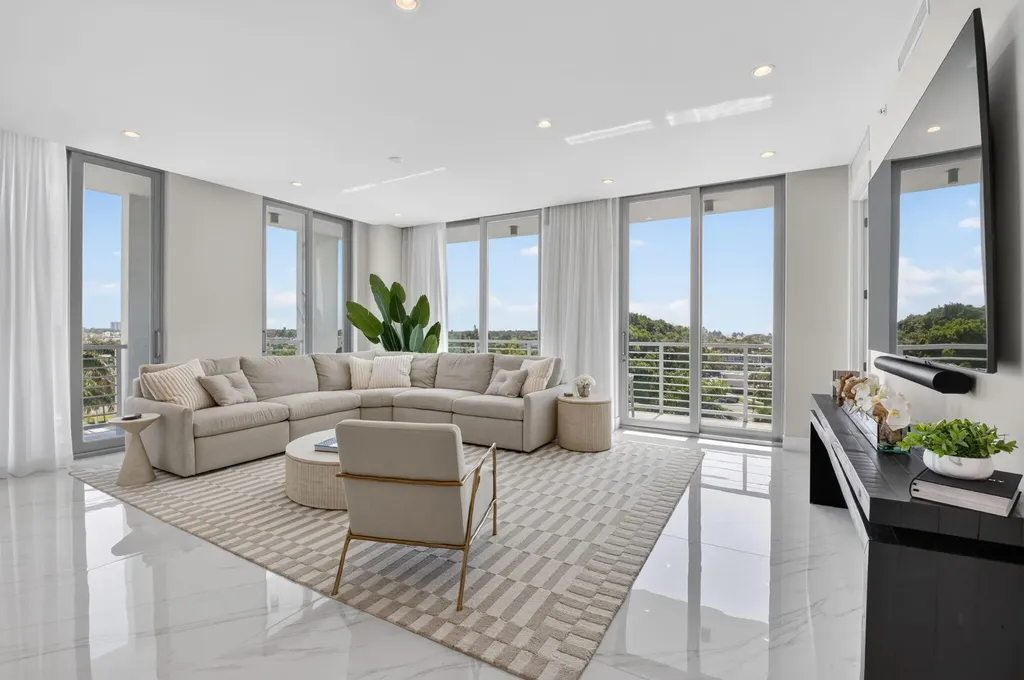 495 E Royal Palm Road Boca Raton FL 33432