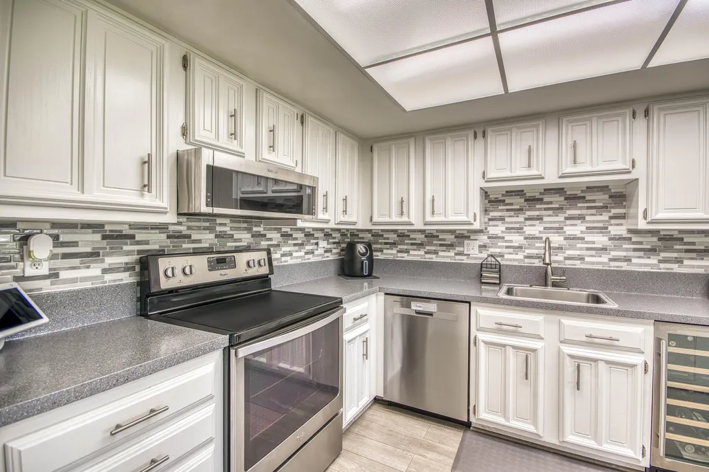 5350 Woodland Lakes Drive Palm Beach Gardens FL 33418