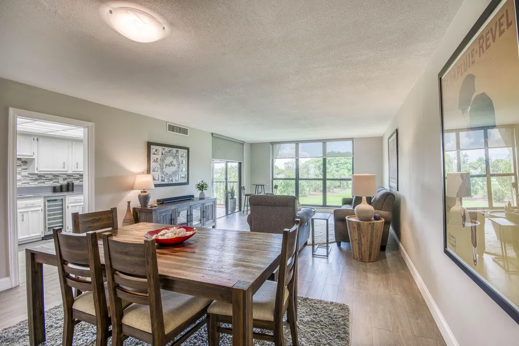 5350 Woodland Lakes Drive Palm Beach Gardens FL 33418