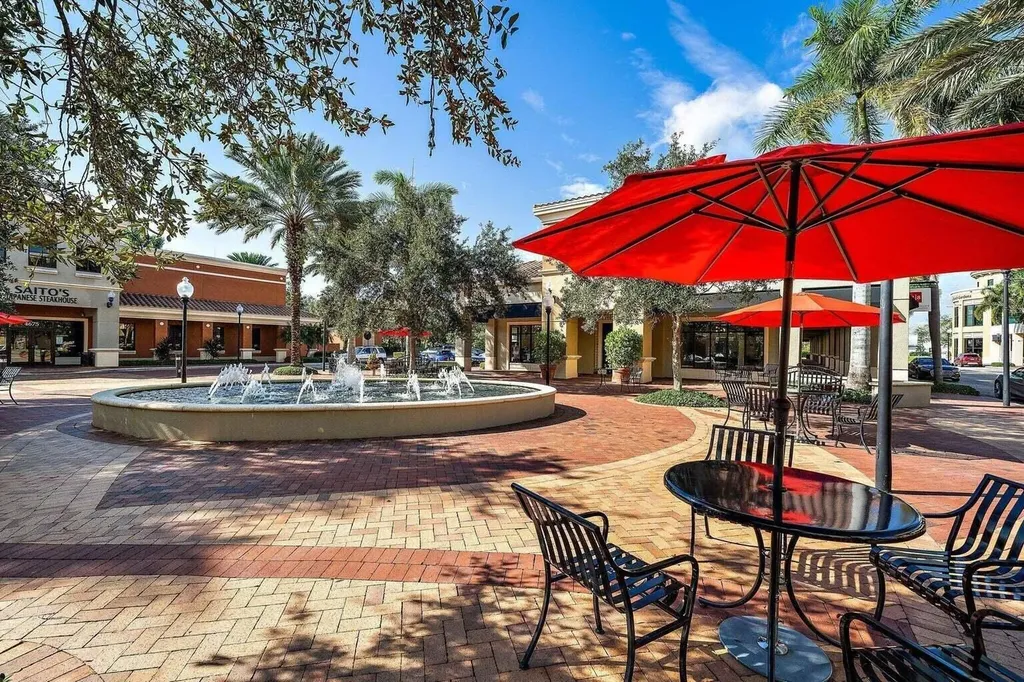 4905 Midtown Lane Palm Beach Gardens FL 33418