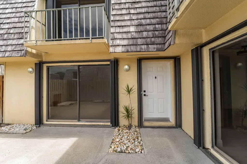 85 Lake Arbor Drive Palm Springs FL 33461
