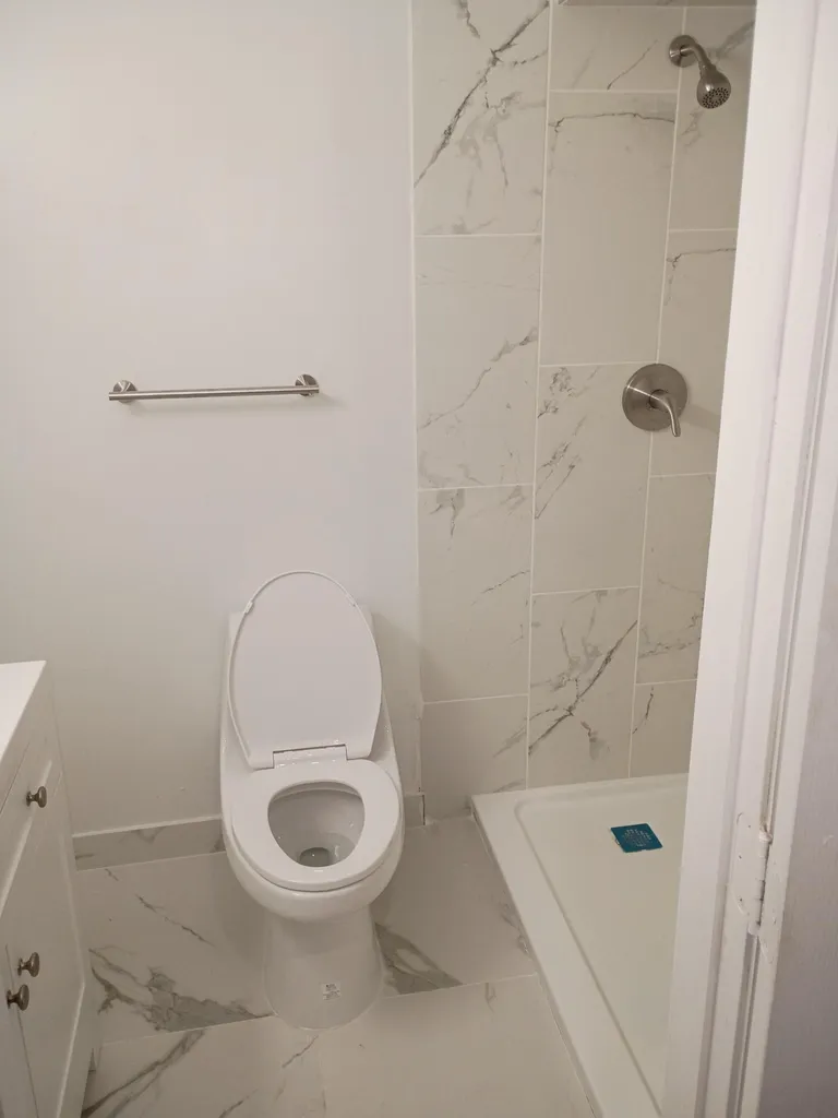 2421 N 40th Avenue Hollywood FL 33021