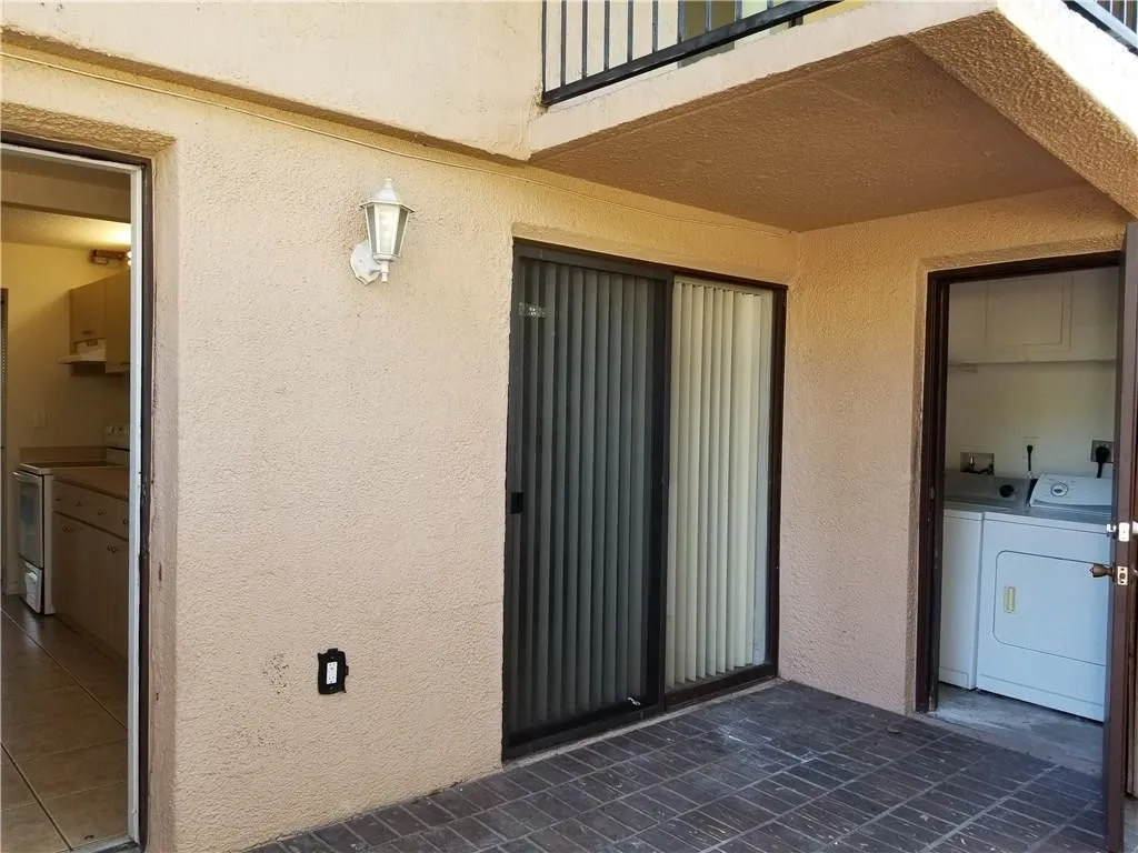 2421 N 40th Avenue Hollywood FL 33021