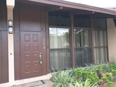 2421 N 40th Avenue Hollywood FL 33021