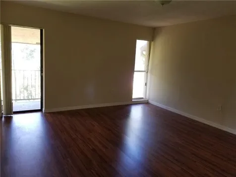 2421 N 40th Avenue Hollywood FL 33021