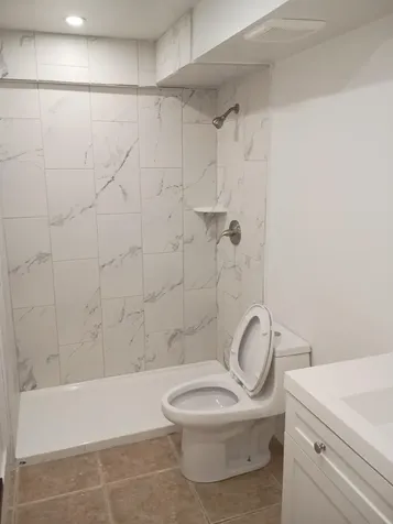 2421 N 40th Avenue Hollywood FL 33021