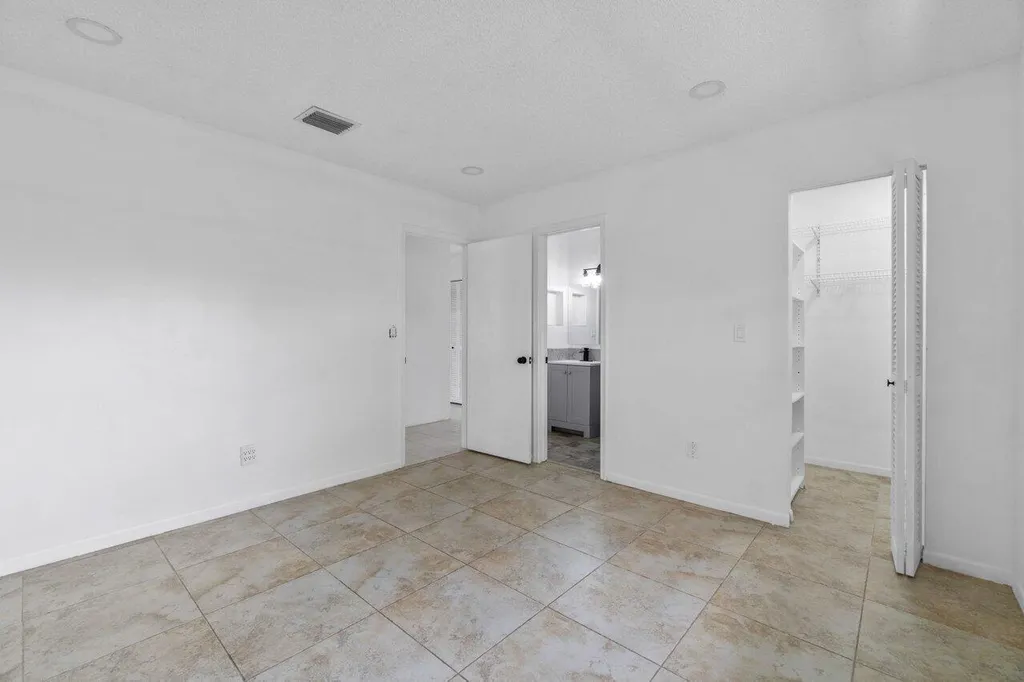 1620 Granfern Avenue West Palm Beach FL 33415