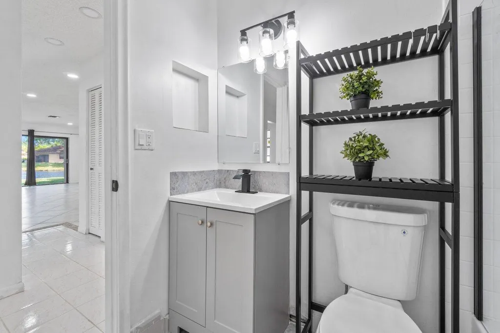1620 Granfern Avenue West Palm Beach FL 33415
