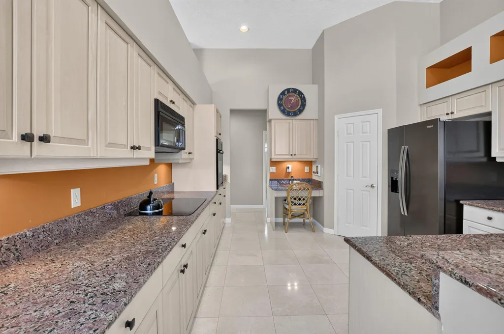 8064 Desmond Drive Boynton Beach FL 33472