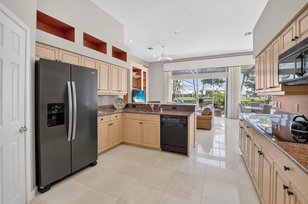 8064 Desmond Drive Boynton Beach FL 33472