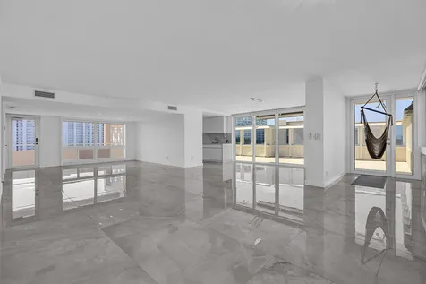 201 N Riverside Drive Pompano Beach FL 33062