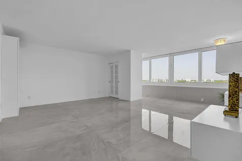 201 N Riverside Drive Pompano Beach FL 33062