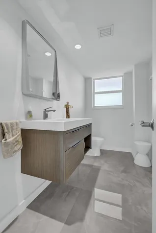 201 N Riverside Drive Pompano Beach FL 33062
