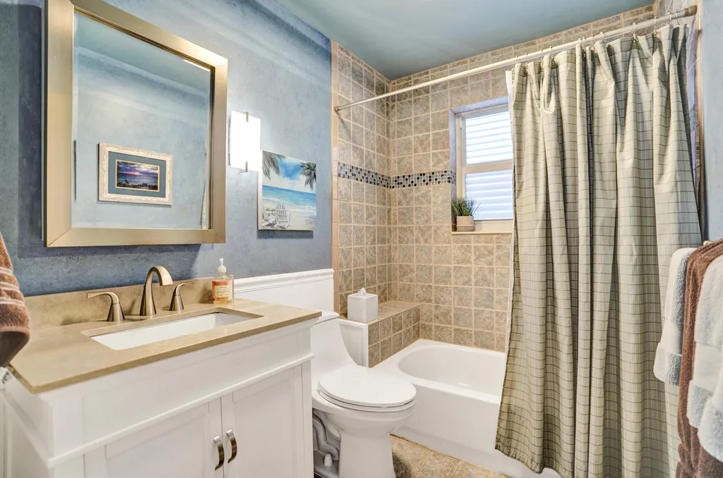 2117 NE 62nd Court Fort Lauderdale FL 33308