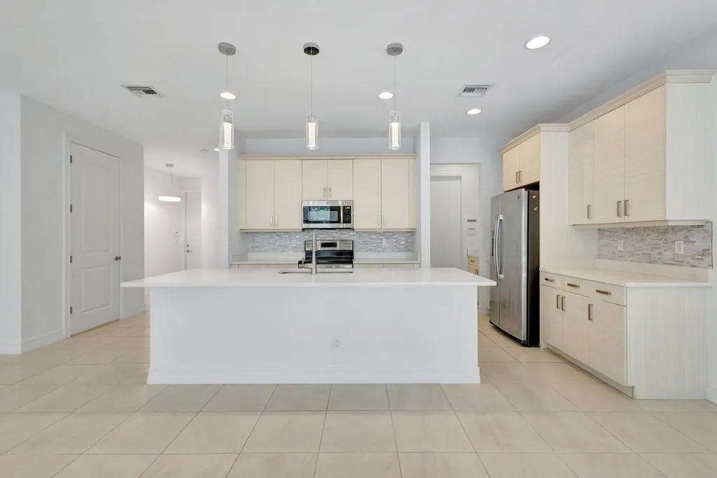 91 Palm Lane Royal Palm Beach FL 33411